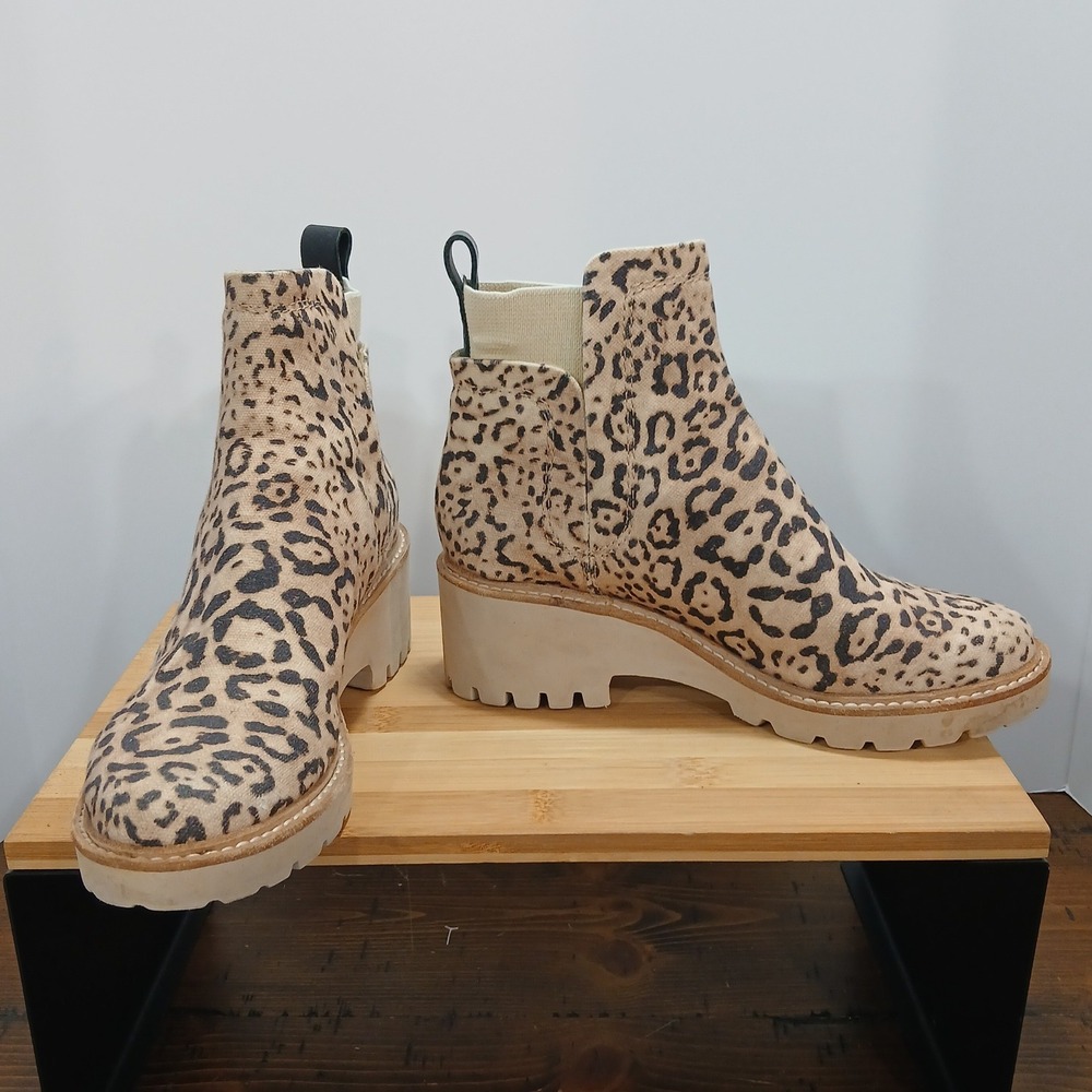 Dolce Vita sz 6 Leopard Pull On Ankle Boots Animal Print Hipster Fall Indie